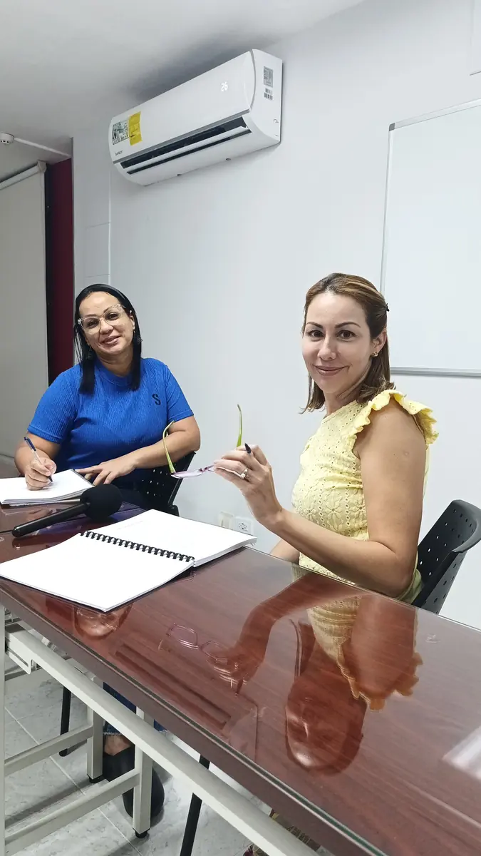 Estudiantes realizando una práctica durante una formación